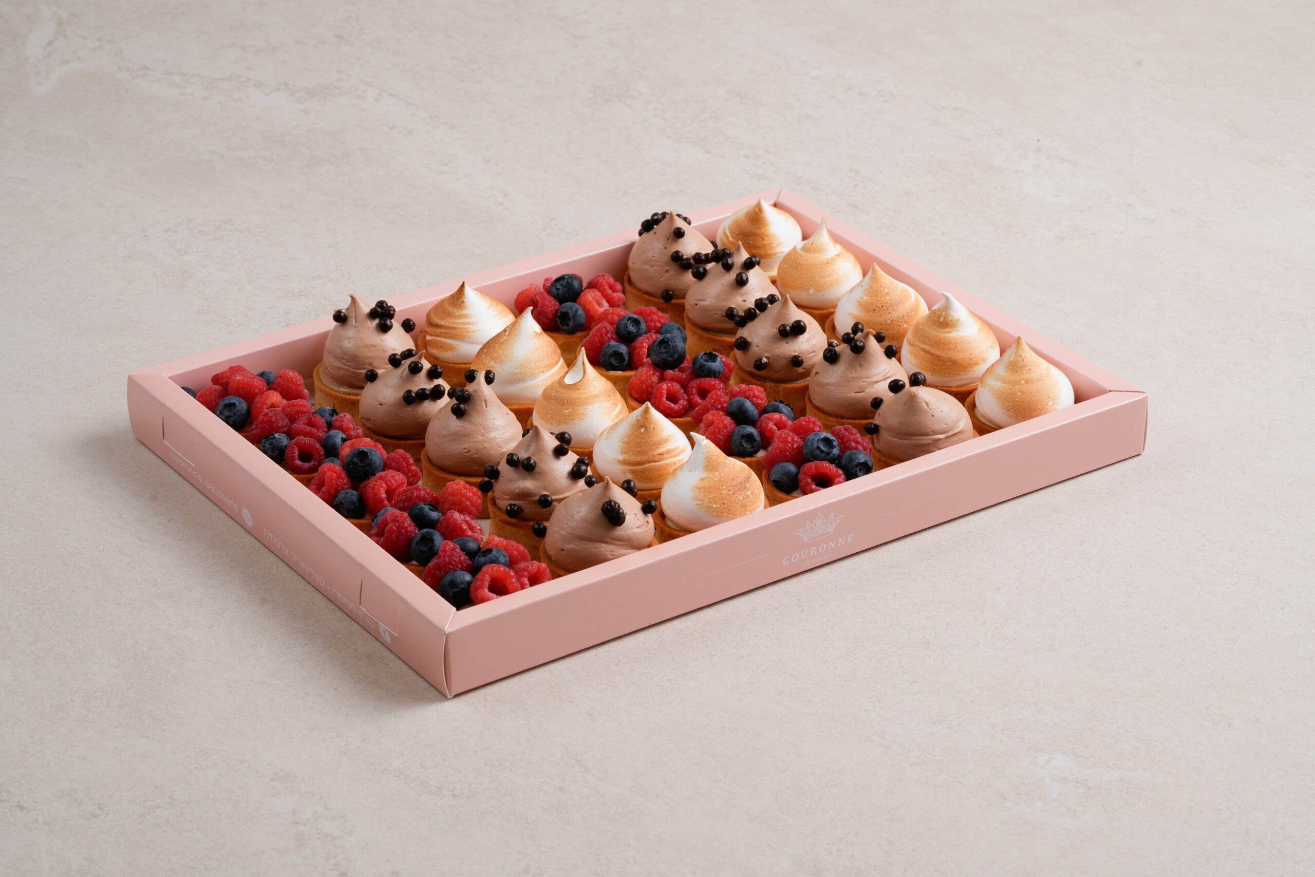 מגש מיקס מיני טארטלט לימון, שוקולד ופירות יער