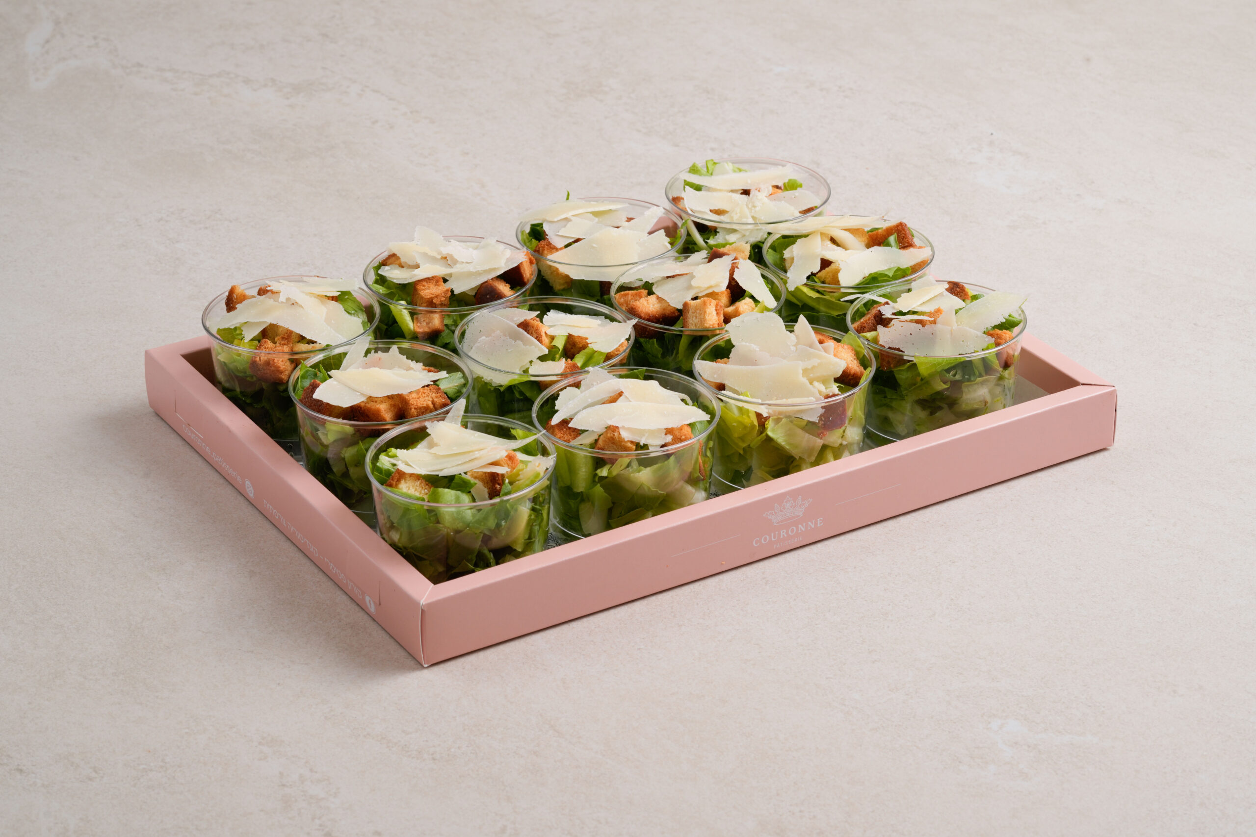 סלט קיסר בכוסות